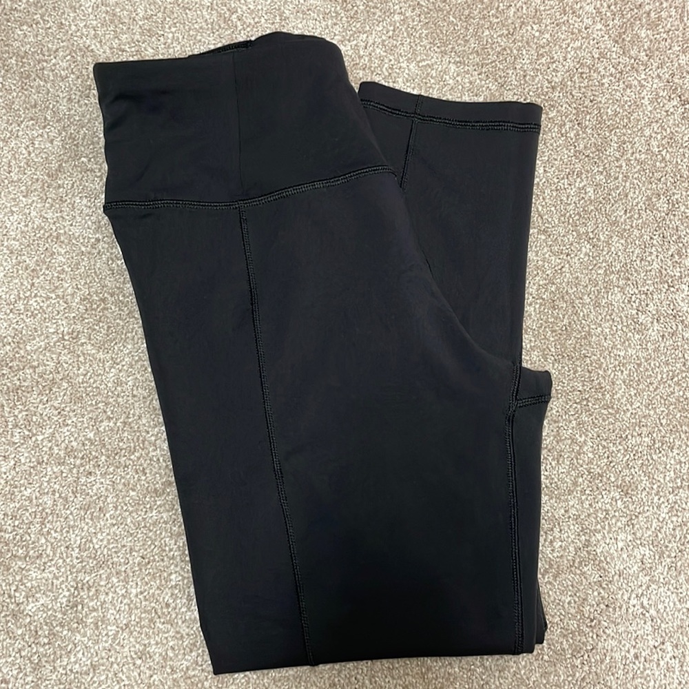 Calia by Carrie Underwood Essential high rise capri